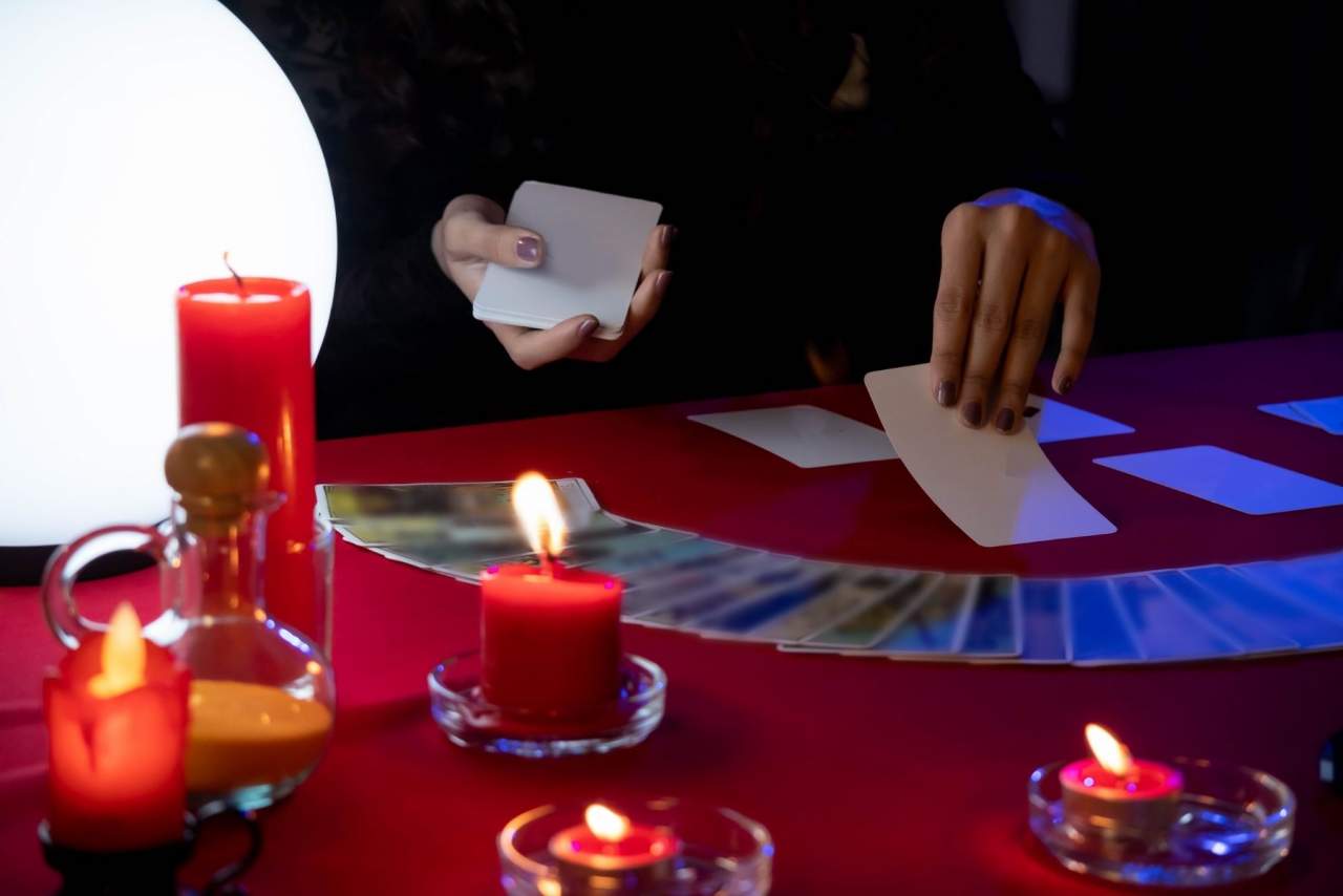 Tarot y videncia de la vidente Luz María