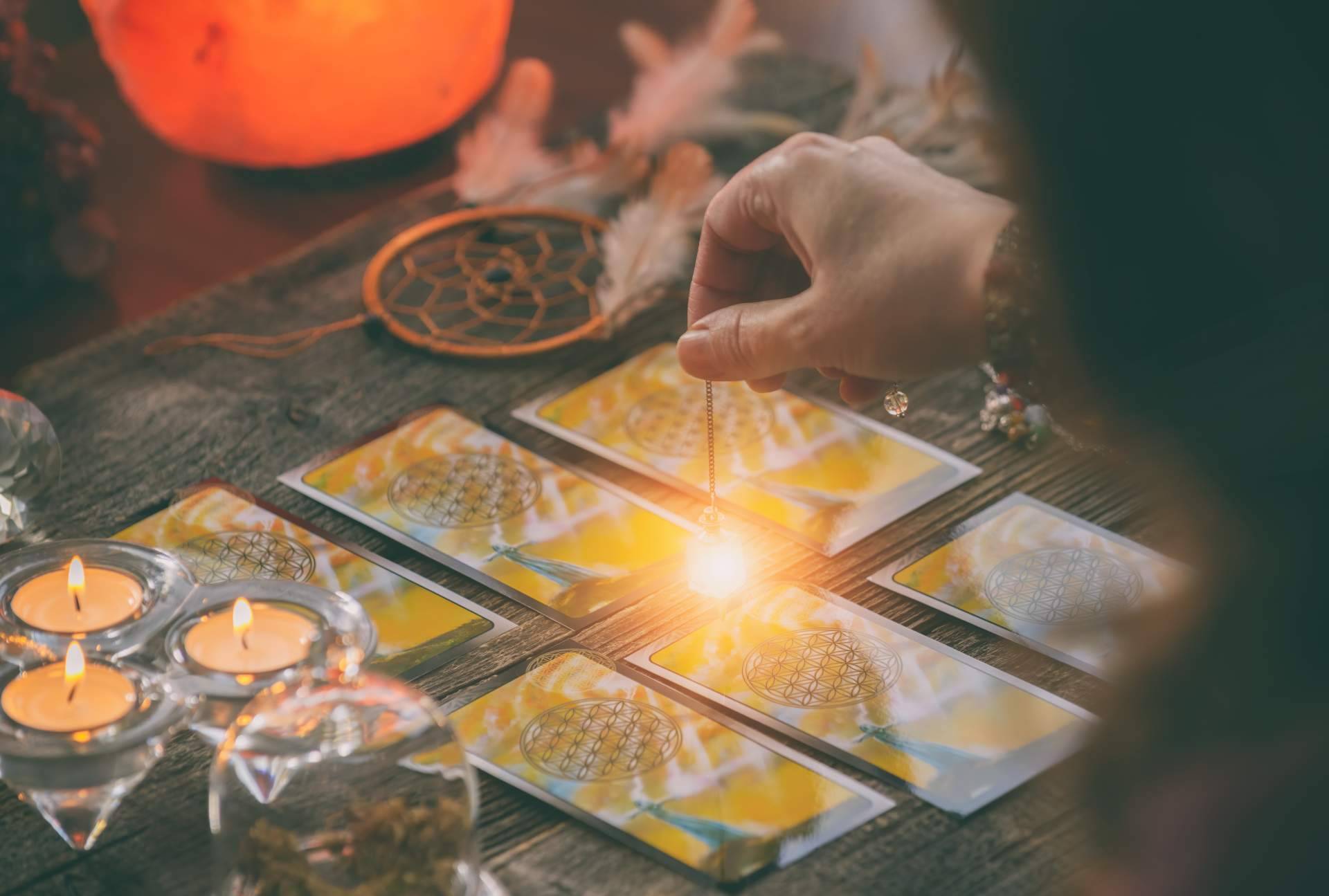 Las ventajas de recurrir al tarot fiable y económico de Videntefamosa.es