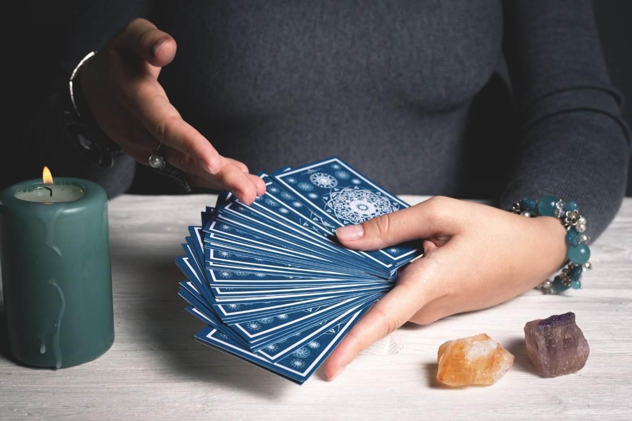 Lectura del tarot futuro inmediato gratis de la mano de LeoTarot