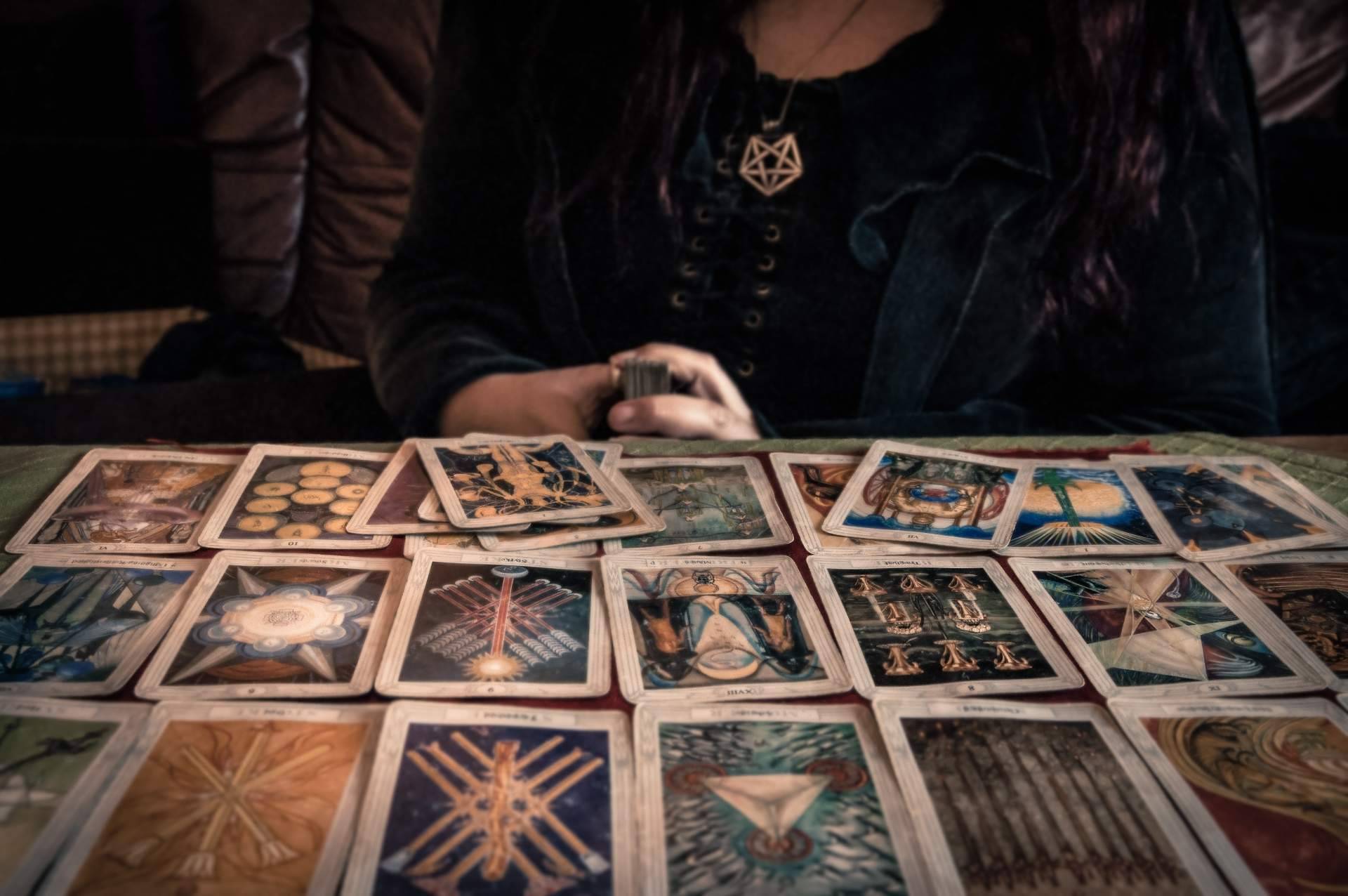 La vidente famosa Caridad Ramos, una tarotista fiable