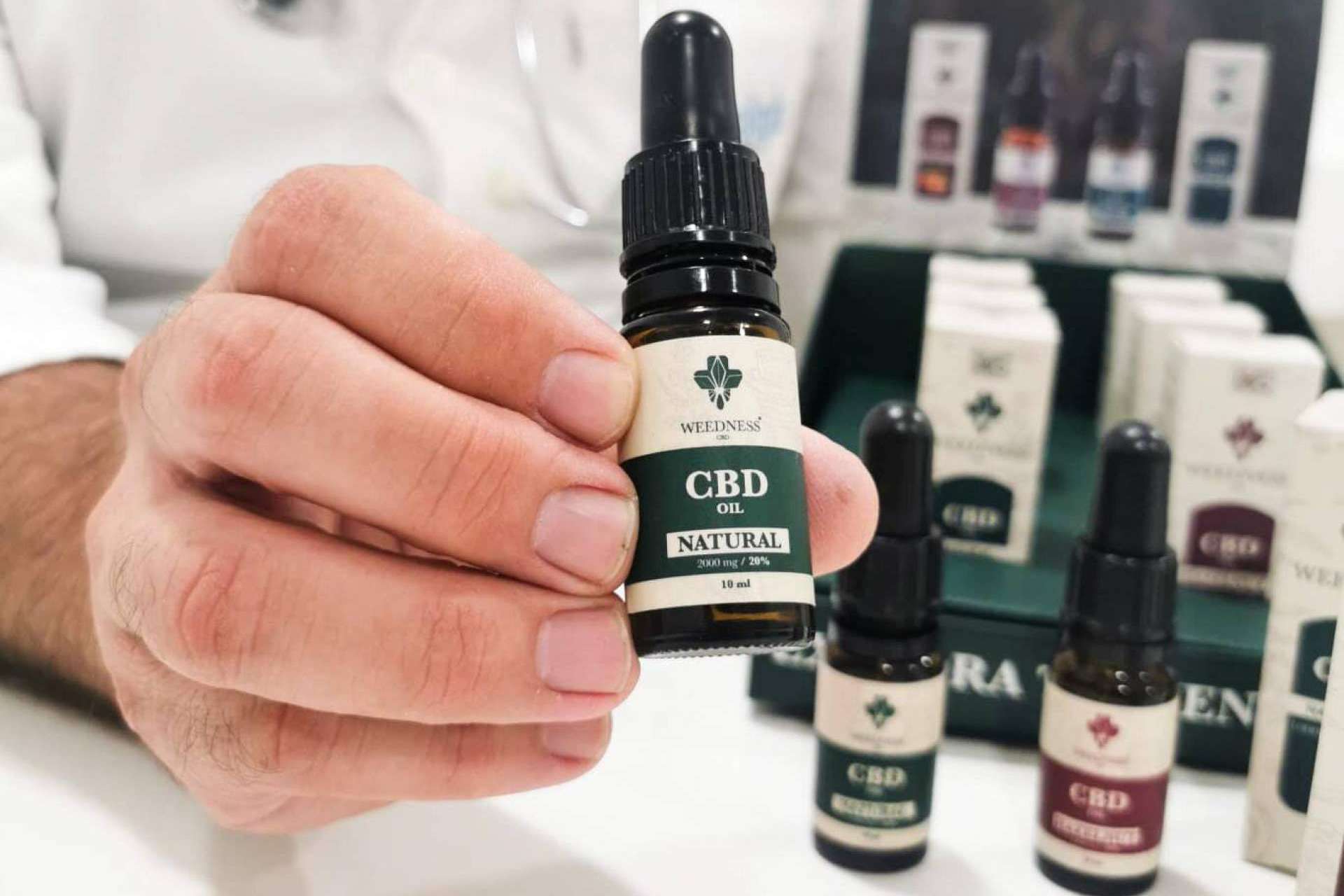 Aceite de CBD para combatir la ansiedad de la mano de Weedness CBD