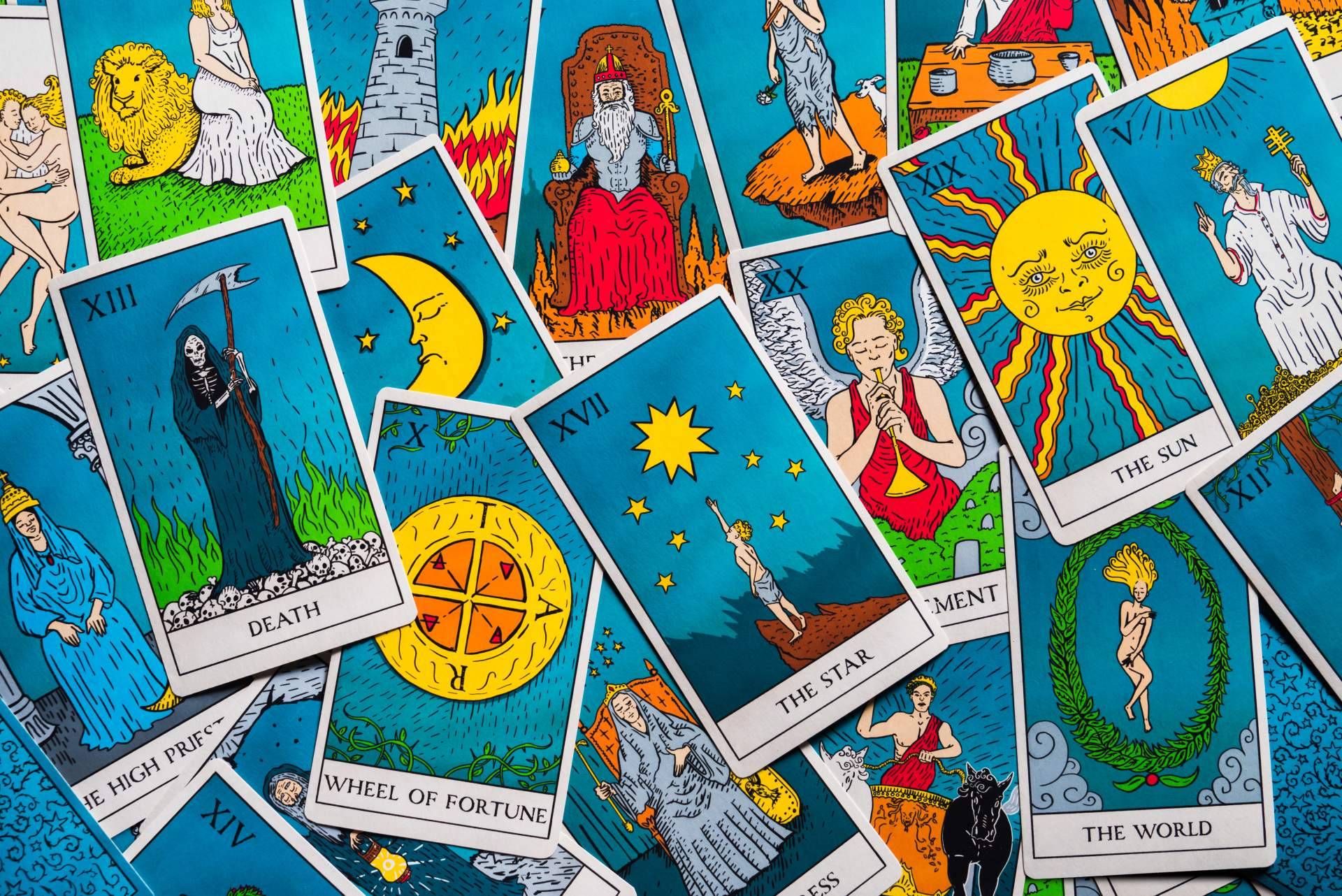 Videncia y aciertos en el Tarot de Luz María