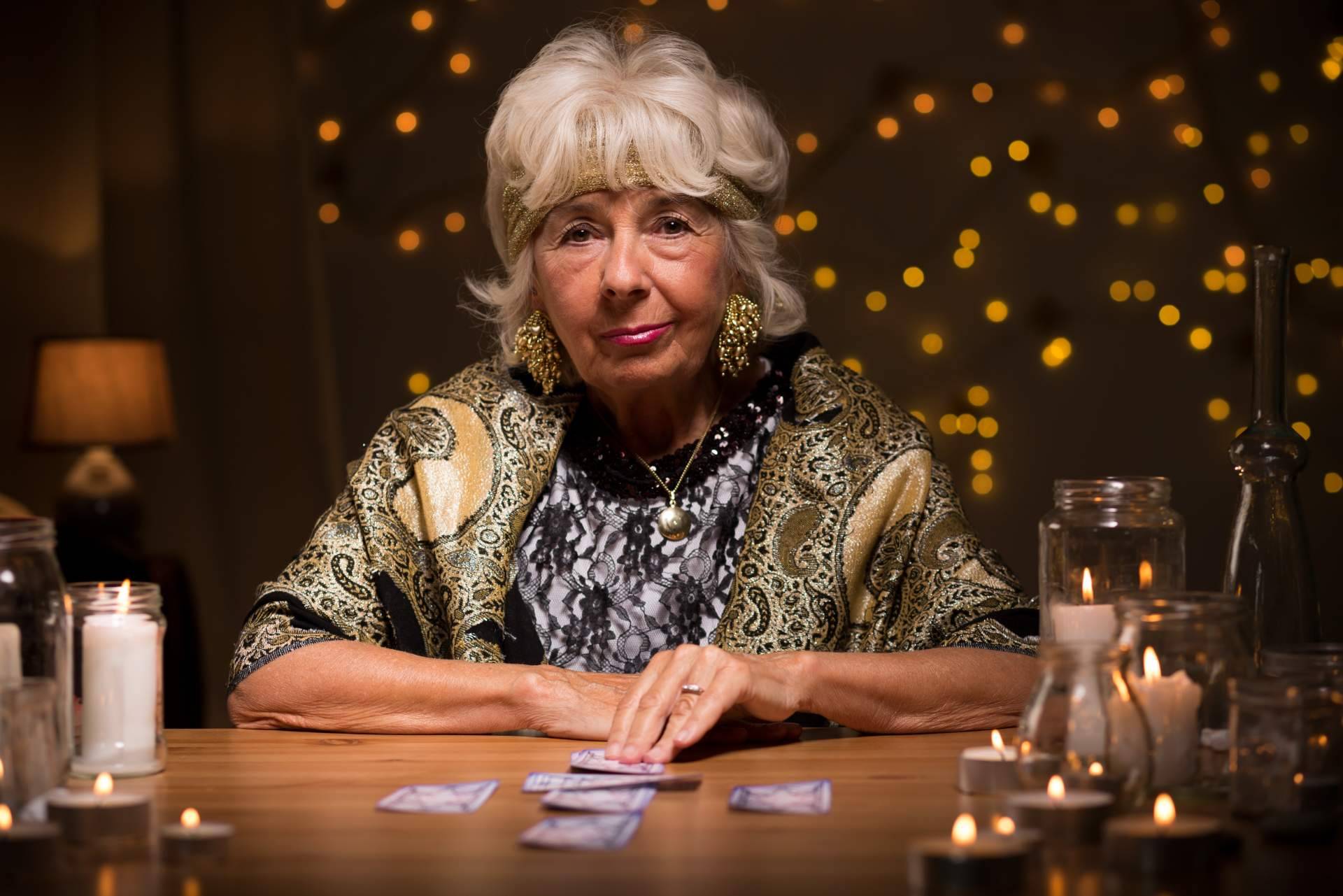 Tarot por chat y sus ventajas, por Manuela Moreno
