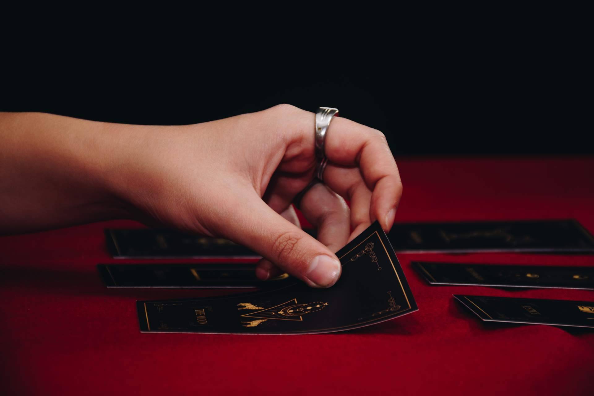 El tarot de Ana Celeste puede proporcionar ayuda