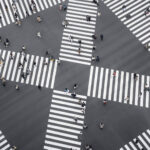 Una sociedad cansada, con todo para destacar pero atrapada en un engranaje obsoleto